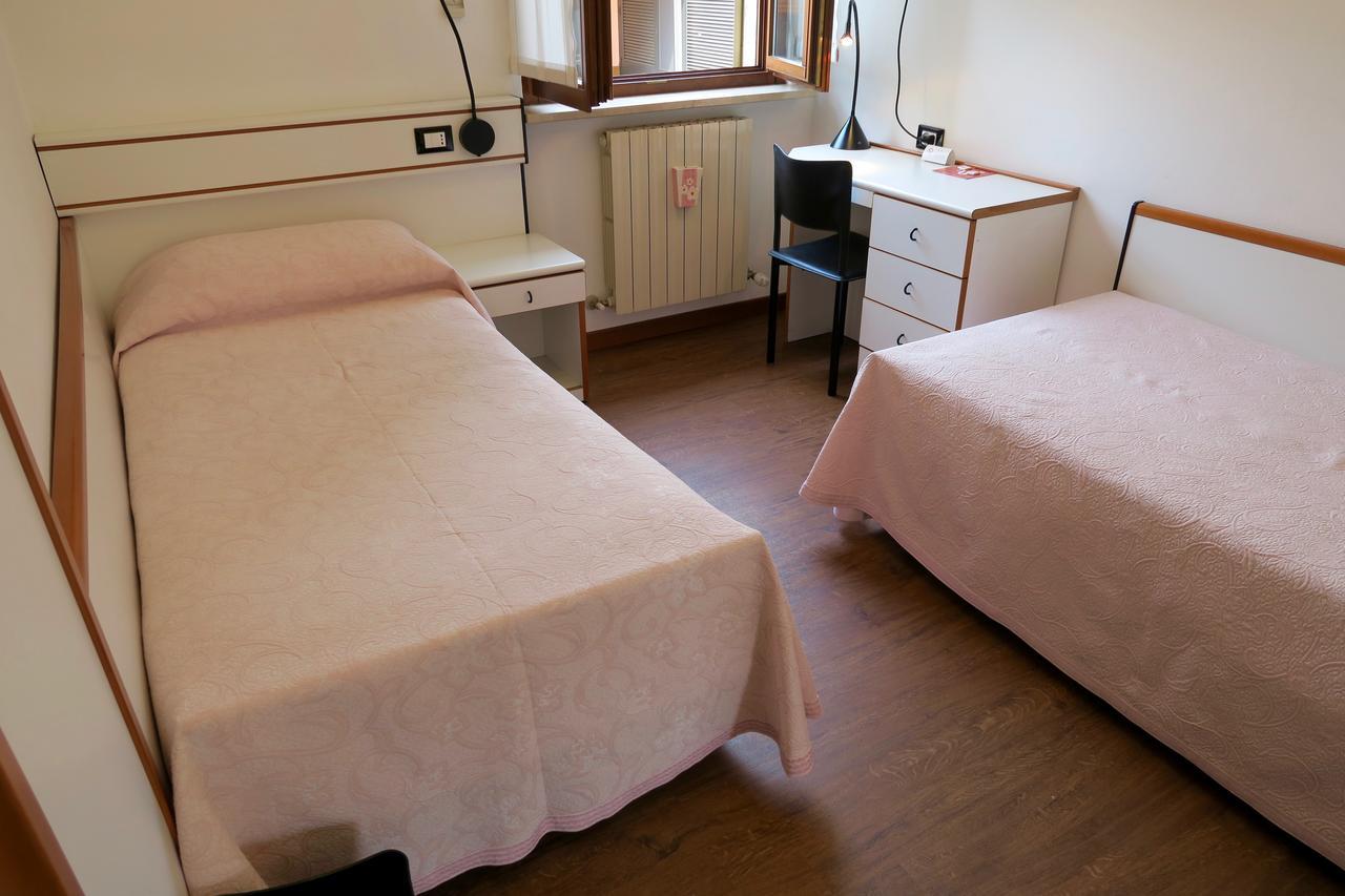 Albergo Visconti Cremona Luaran gambar