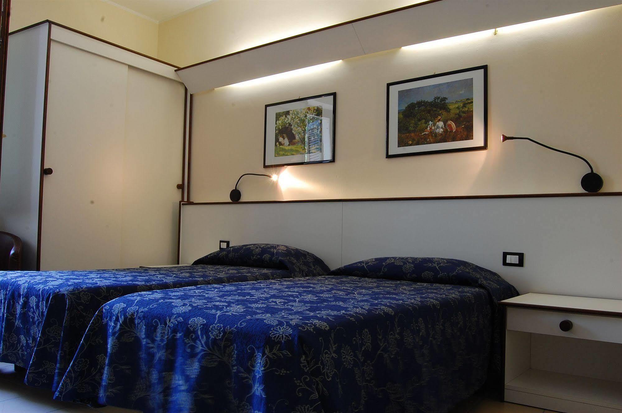 Albergo Visconti Cremona Luaran gambar